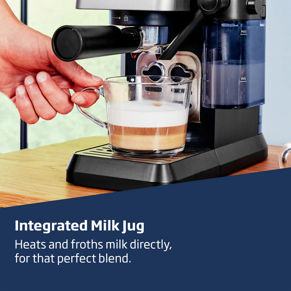 Beko CEP5304X CaffeExperto Semi Automatic Espresso Coffee Machine with Integrated Milk Jug Silver - Image 6