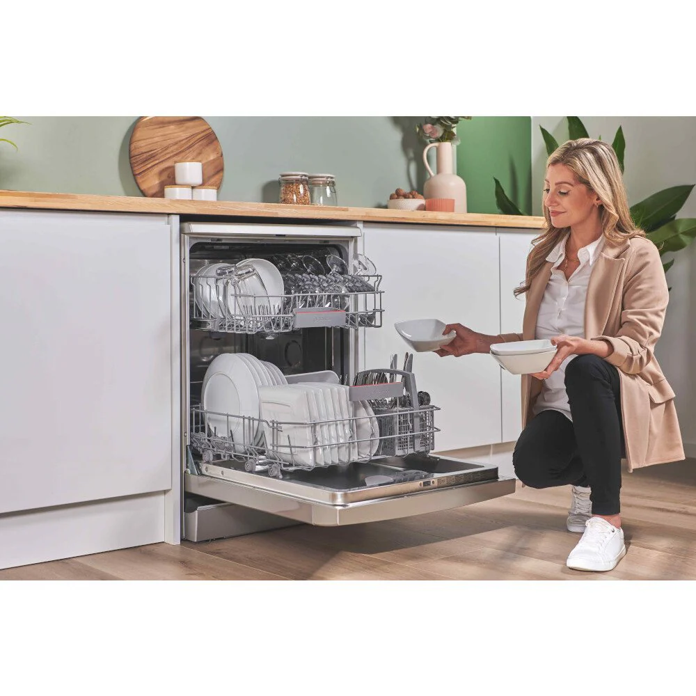 Bosch SMS4EKI06G Series 4 Freestanding 60cm Full Size Dishwasher 13 Place Settings Silver - Image 7