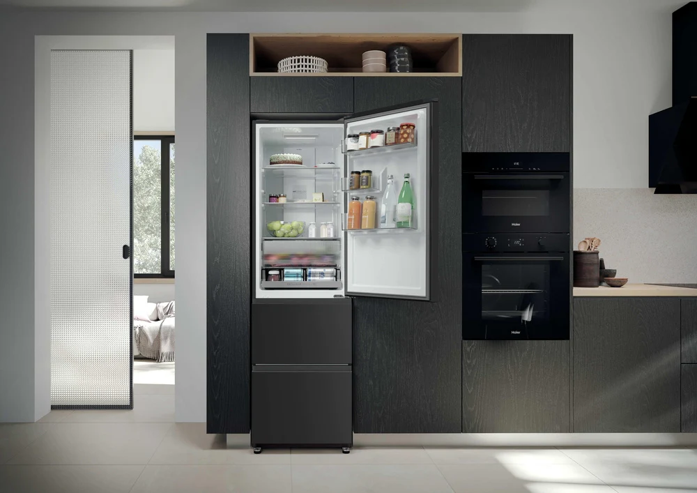 Haier HTR3518ENMTK 3D Series 3 60/40 Fridge Freestanding Frost Free Freezer Black - Image 15