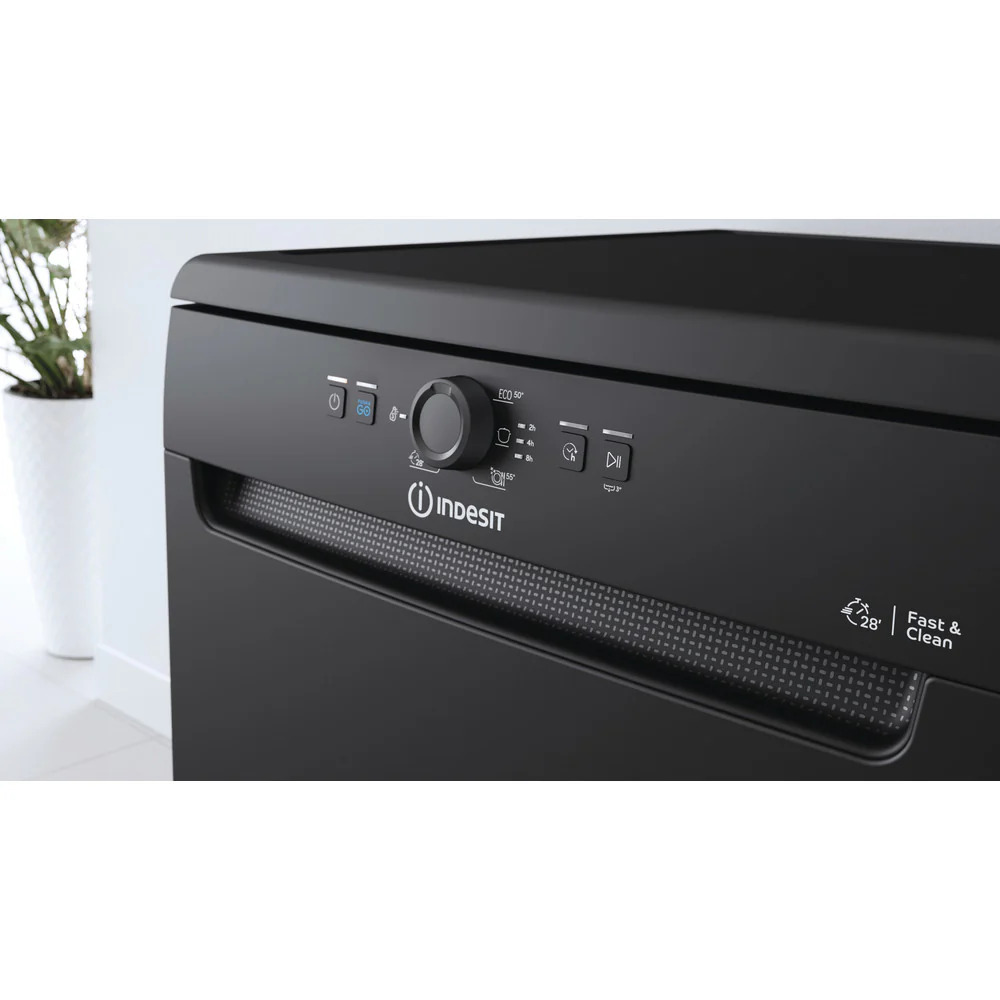 Indesit D2FHK26B Full Size Dishwasher with 14 Place Setting Black - Image 5