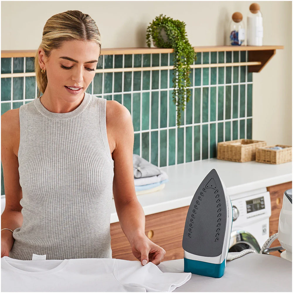 Morphy Richards 332014 Power Steam Elite Steam Generator Iron With Auto clean Green - Image 6
