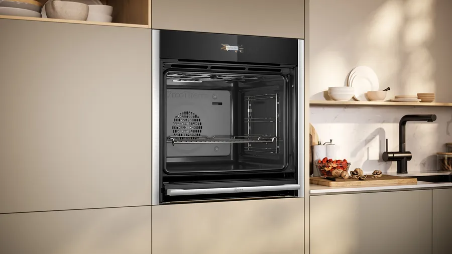 Neff B54CR31N0B N70 Slide and Hide Built-In Electric Single Oven Stainless Steel - Image 4