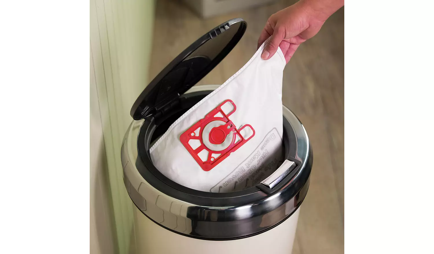 Numatic 902395 Henry HVR160-11 Bagged Cylinder Vacuum Cleaner Red - Image 7