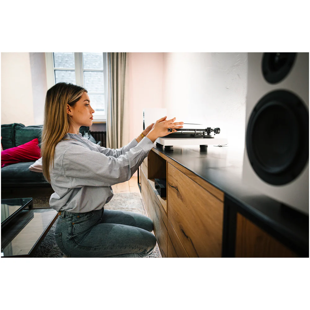 Pro-Ject Colourful Audio System 2 with Debut EVO 2 Turntable MaiA S3 Amplifier and Speaker Box 5 S2 Speakers - Satin White - Image 11