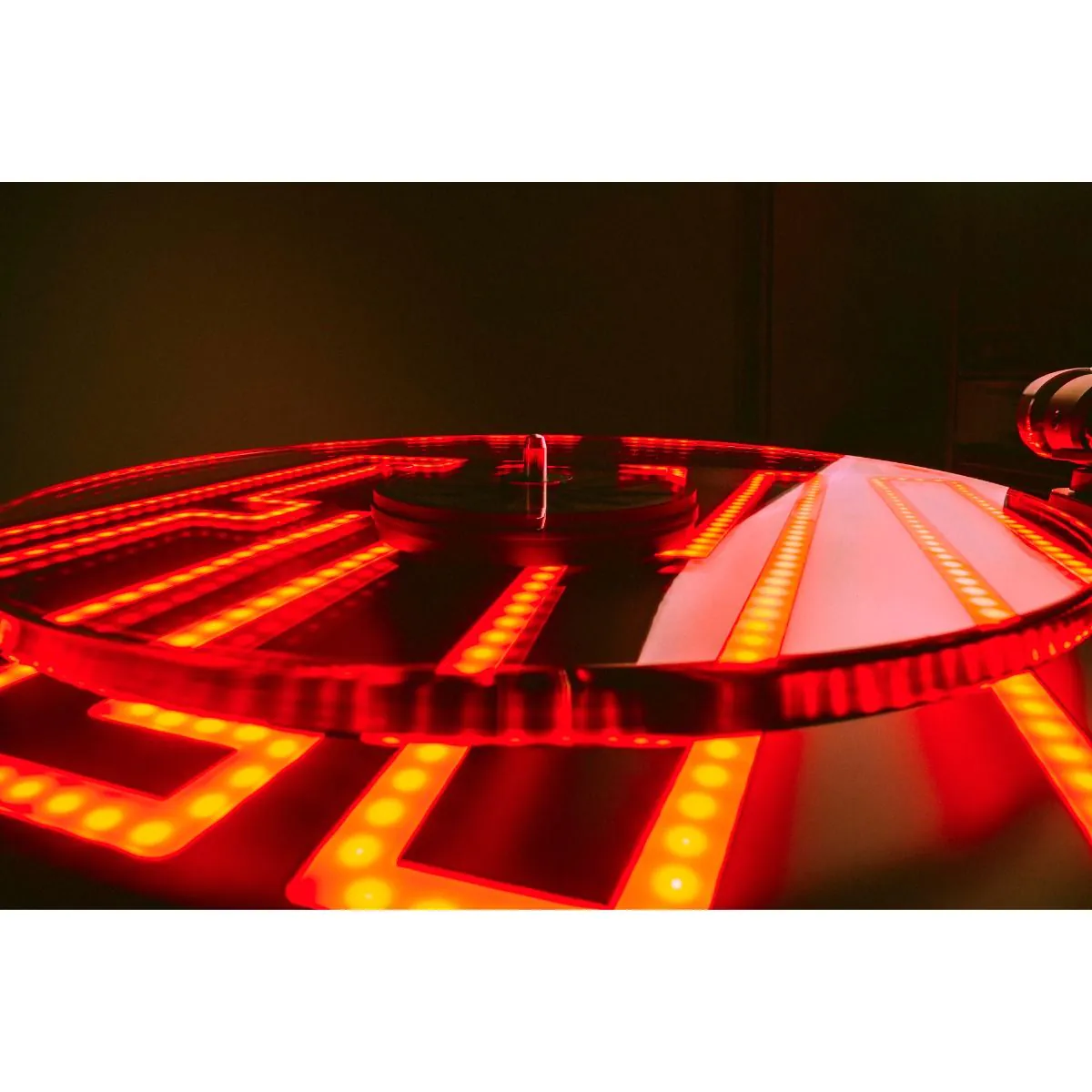 Pro-Ject Elvis Belt-Driven Turntable LIMITED EDITION - Image 11