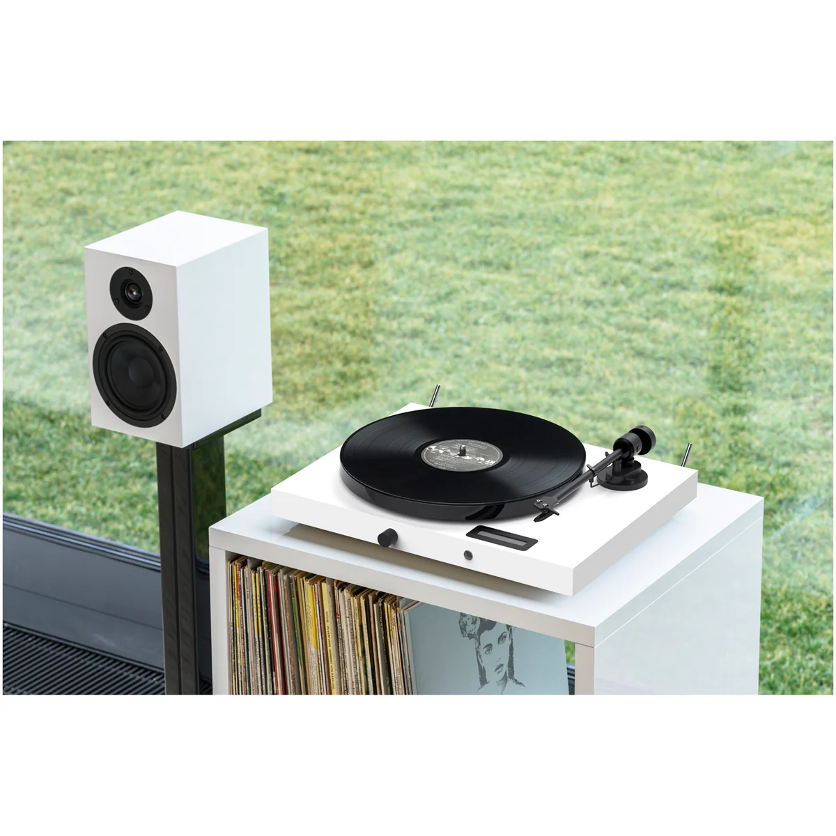 Pro-Ject Juke Box E1 All In One Plug and Play Turntable White - Image 5