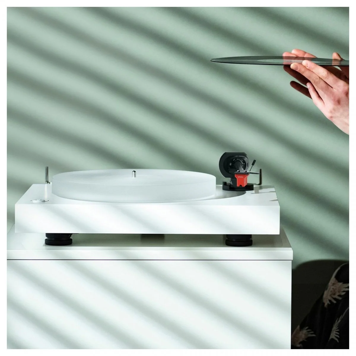 Pro-Ject X2 B Balanced Belt Driven Turntable - Satin Black - Image 8