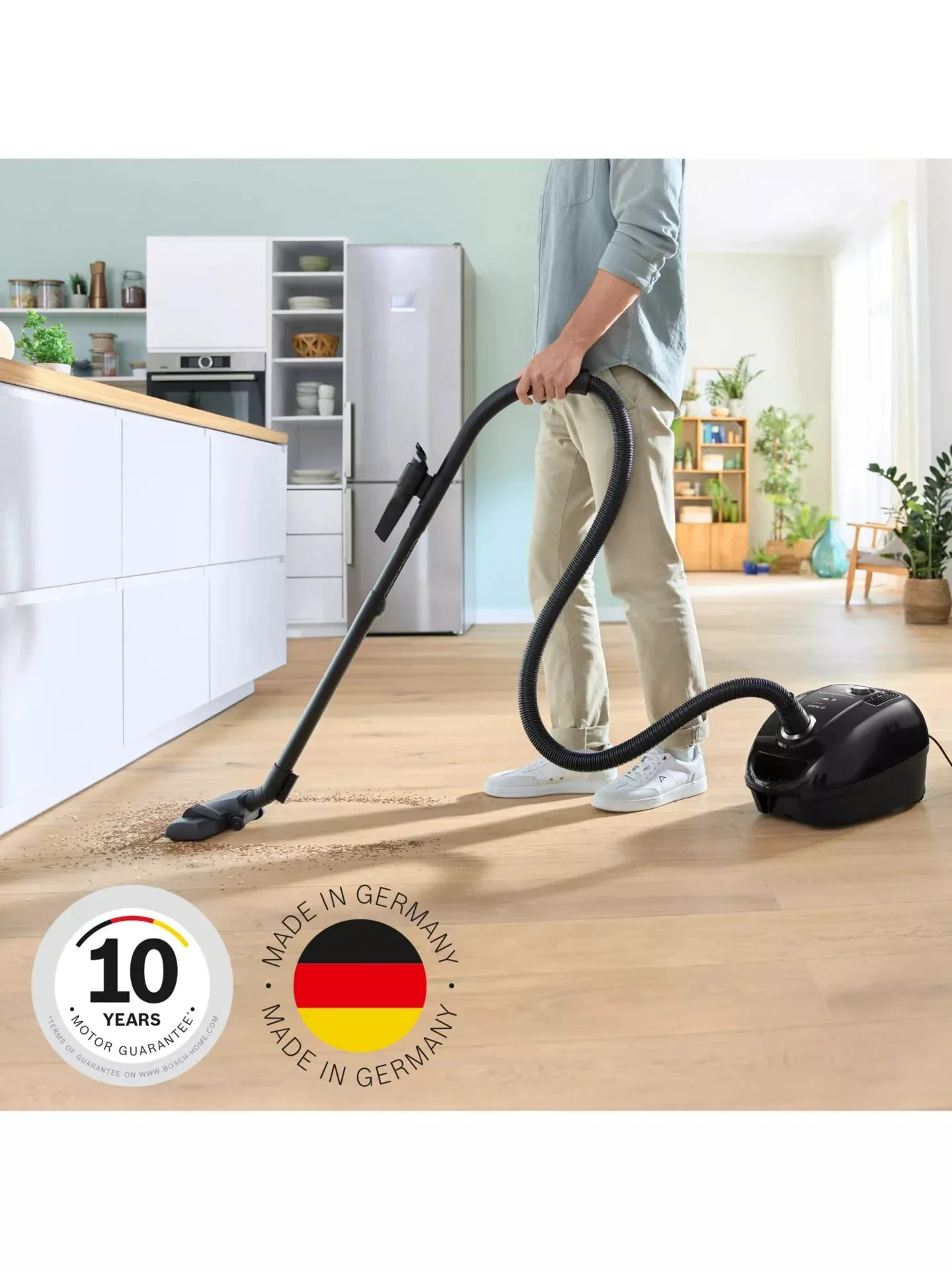 Bosch BGL38BA3GB Serie 4 ProEco 850W Bagged Cylinder Vacuum Cleaner - Black - Image 8