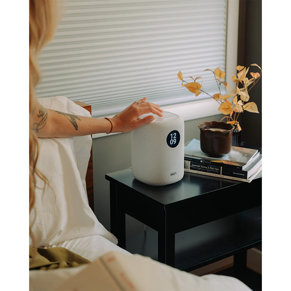 WiiM Sound Wireless Smart Speaker with WiiM NorStone Floor Stand (Single) - White - Image 7